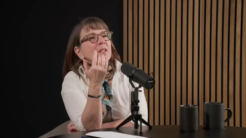 Dr. Lisa Feldman Barrett: How to Understand Emotions | Huberman Lab Podcast 074