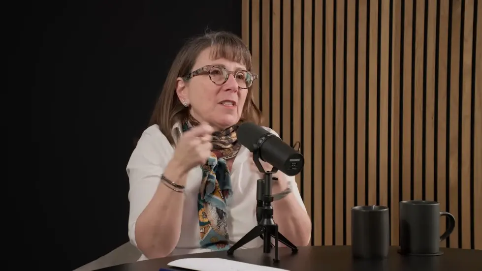 Dr. Lisa Feldman Barrett: How to Understand Emotions | Huberman Lab Podcast 076