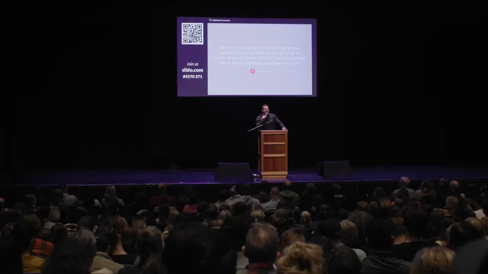 LIVE EVENT Q&A: Dr. Andrew Huberman Question & Answer in Portland, OR 019