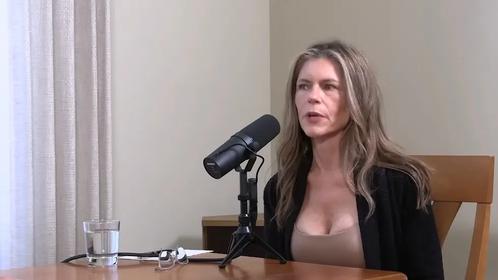 Dr. Sara Gottfried: How to Optimize Female Hormone Health for Vitality & Longevity | Huberman Lab 010