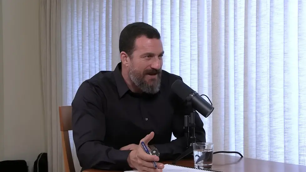 Dr. Sara Gottfried: How to Optimize Female Hormone Health for Vitality & Longevity | Huberman Lab 012