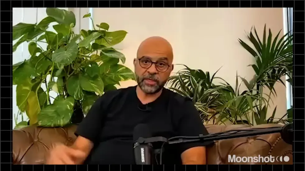 Solving The Sadness Epidemic w/ Mo Gawdat | EP #56 037