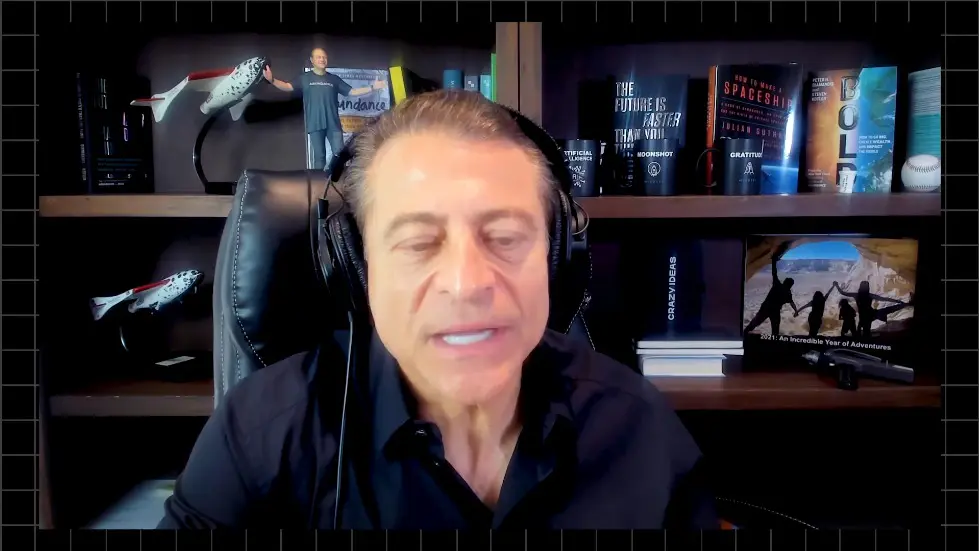 How to 10x Your Business: Linear to Exponential w/ Salim Ismail | EP#44 Moonshots and Mindsets 005