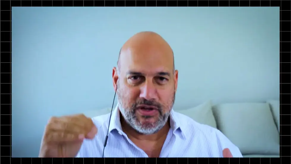 How to 10x Your Business: Linear to Exponential w/ Salim Ismail | EP#44 Moonshots and Mindsets 021
