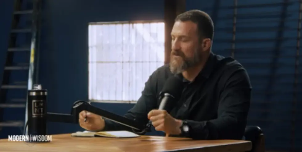 Practical Tools To Hack Your Brain For Success - Dr Andrew Huberman (4K) 070