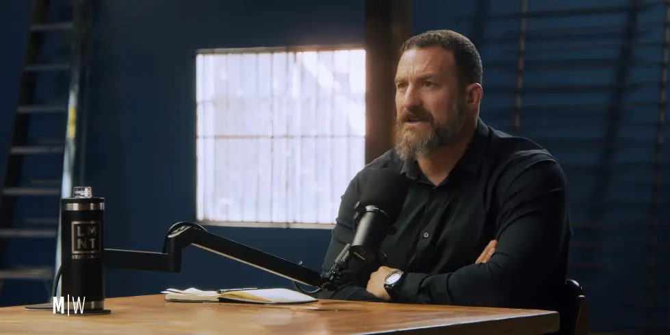 Practical Tools To Hack Your Brain For Success - Dr Andrew Huberman (4K) 086