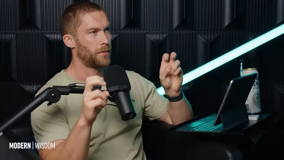 The Weird Mental Frameworks Of The Super Rich - Codie Sanchez | Modern Wisdom 695 004