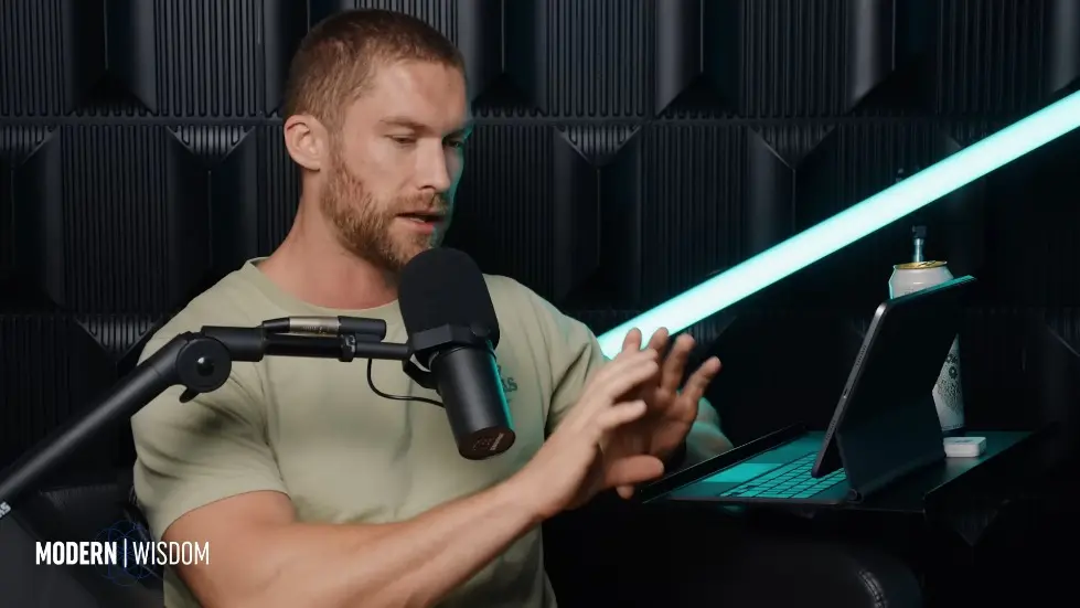 The Weird Mental Frameworks Of The Super Rich - Codie Sanchez | Modern Wisdom 695 007