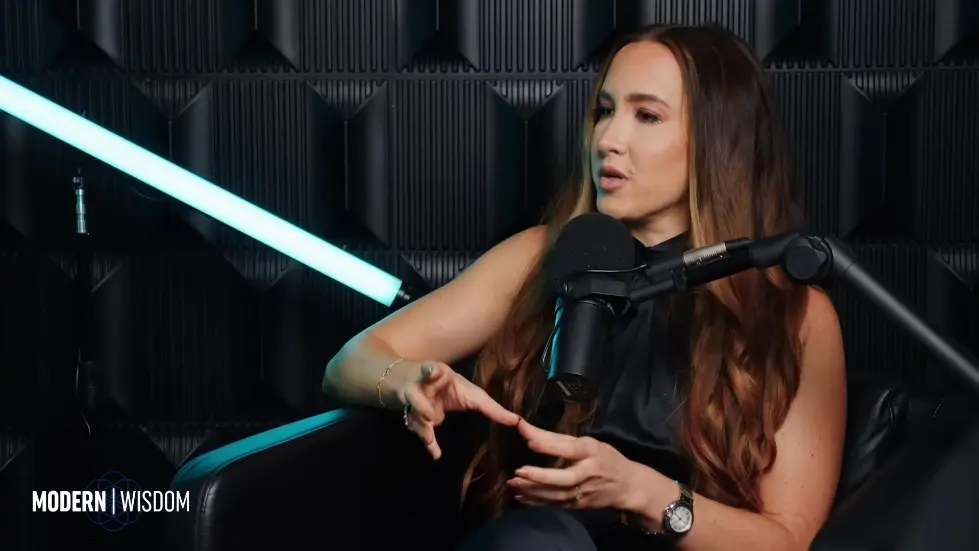 The Weird Mental Frameworks Of The Super Rich - Codie Sanchez | Modern Wisdom 695 009