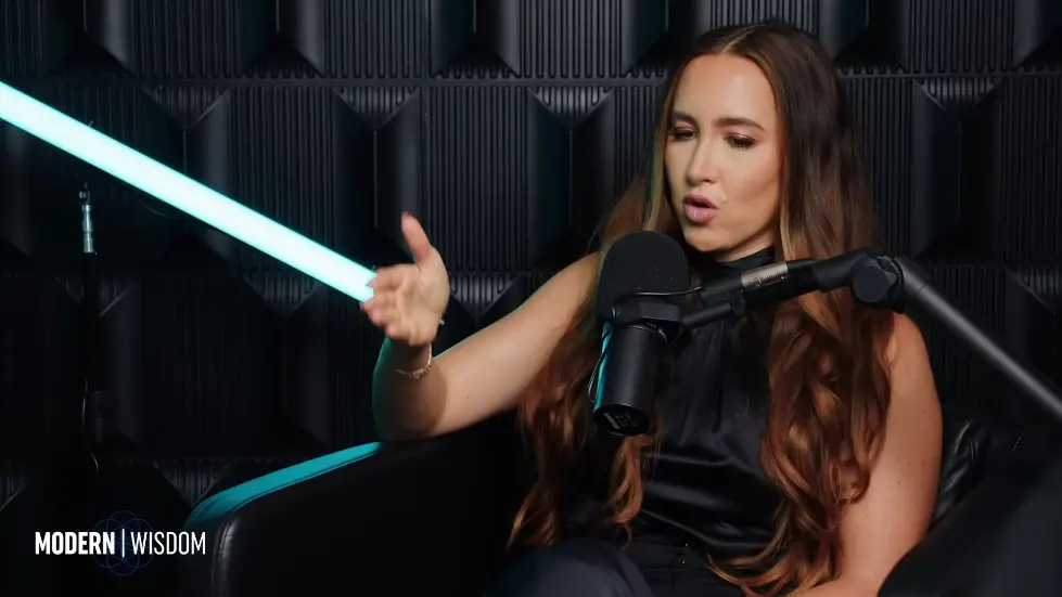 The Weird Mental Frameworks Of The Super Rich - Codie Sanchez | Modern Wisdom 695 015