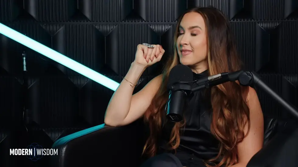 The Weird Mental Frameworks Of The Super Rich - Codie Sanchez | Modern Wisdom 695 018