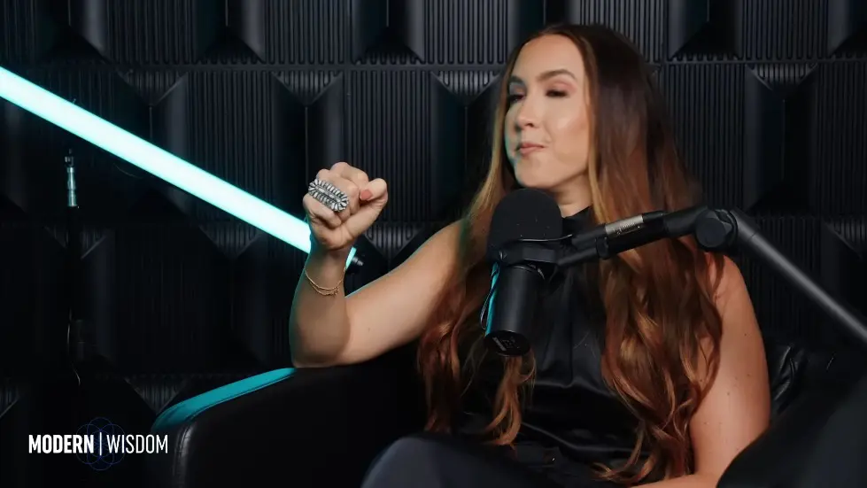 The Weird Mental Frameworks Of The Super Rich - Codie Sanchez | Modern Wisdom 695 030