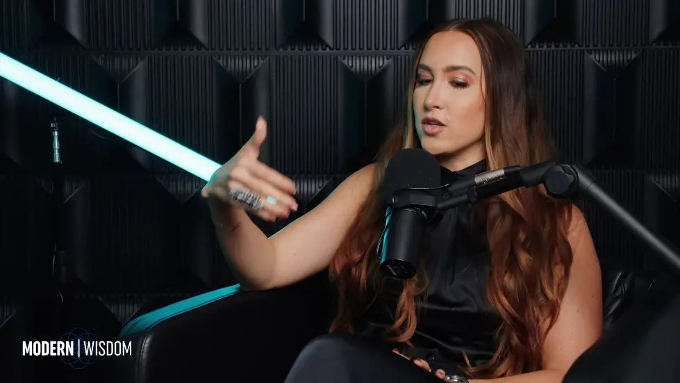 The Weird Mental Frameworks Of The Super Rich - Codie Sanchez | Modern Wisdom 695 038