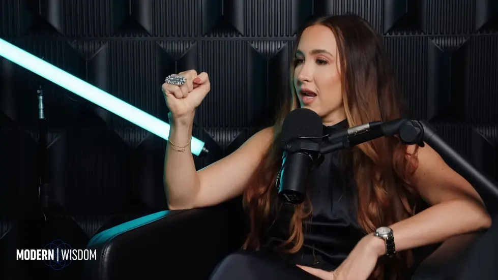 The Weird Mental Frameworks Of The Super Rich - Codie Sanchez | Modern Wisdom 695 044