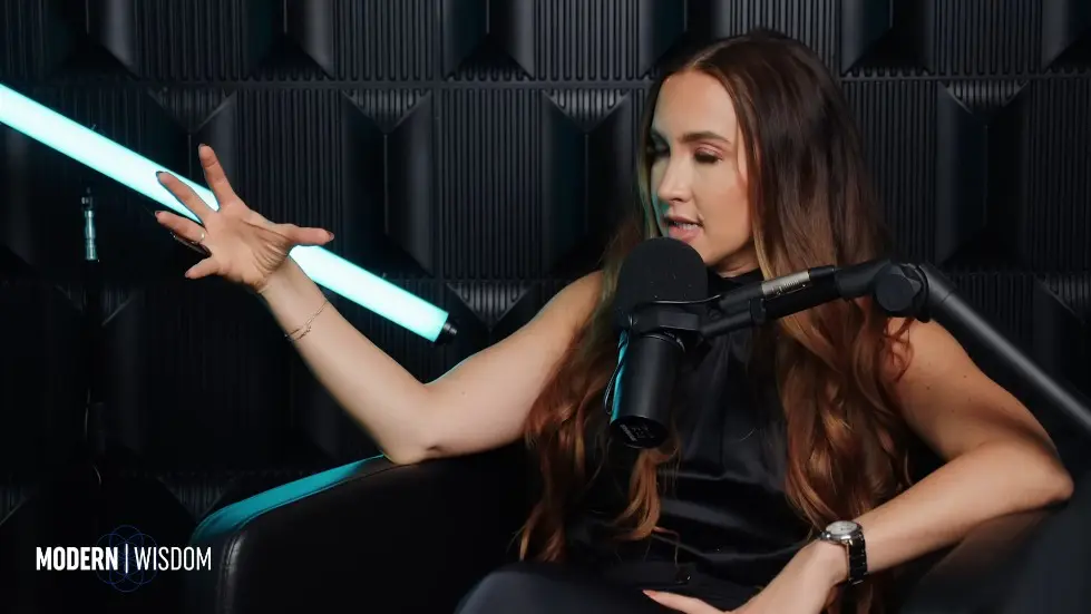 The Weird Mental Frameworks Of The Super Rich - Codie Sanchez | Modern Wisdom 695 045