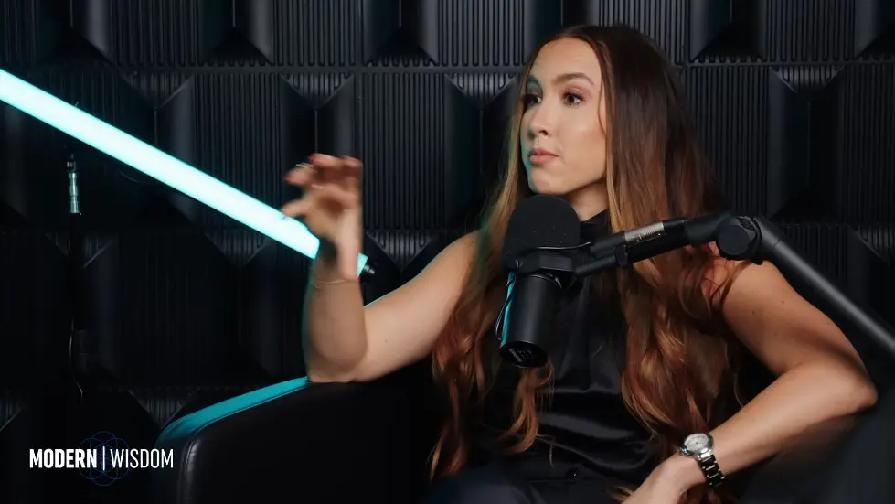 The Weird Mental Frameworks Of The Super Rich - Codie Sanchez | Modern Wisdom 695 066