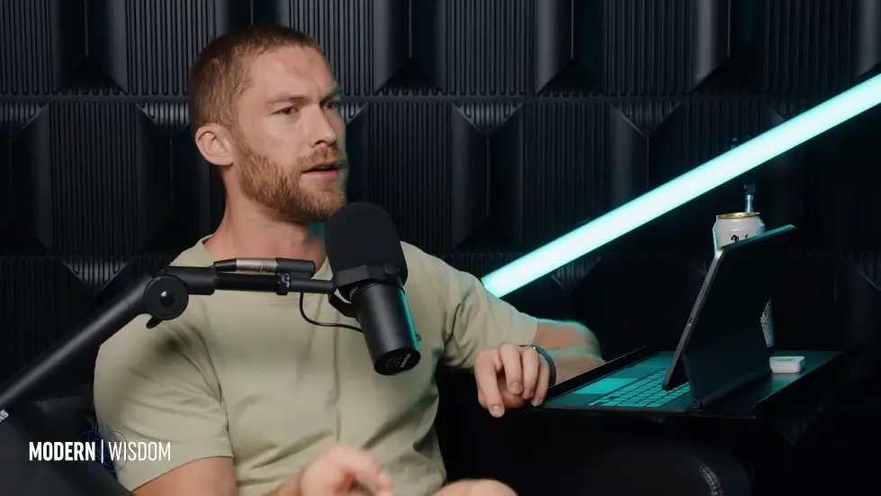 The Weird Mental Frameworks Of The Super Rich - Codie Sanchez | Modern Wisdom 695 070