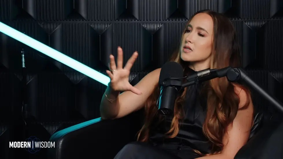 The Weird Mental Frameworks Of The Super Rich - Codie Sanchez | Modern Wisdom 695 078