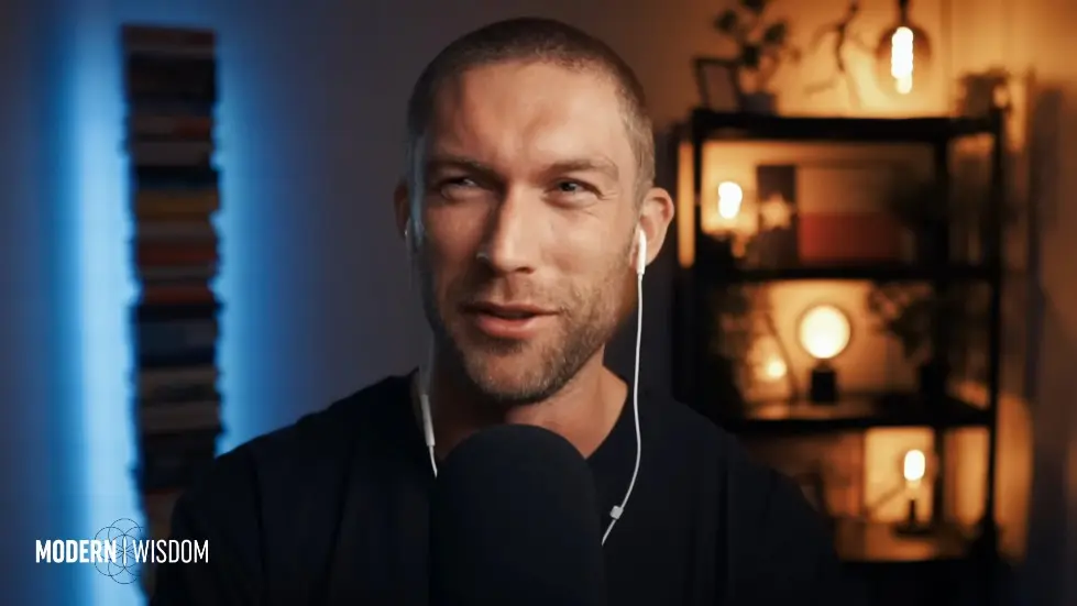 Build More Muscle & Supercharge Your Longevity - Dr Gabrielle Lyon | Modern Wisdom 696 011