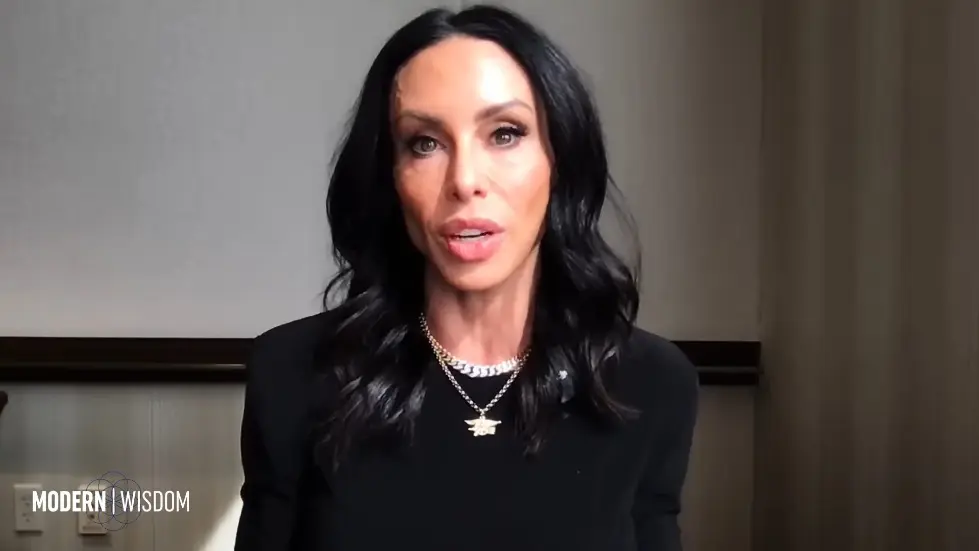 Build More Muscle & Supercharge Your Longevity - Dr Gabrielle Lyon | Modern Wisdom 696 014