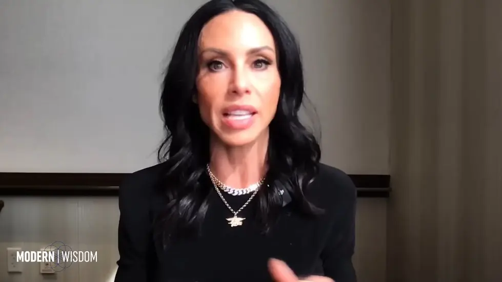 Build More Muscle & Supercharge Your Longevity - Dr Gabrielle Lyon | Modern Wisdom 696 019