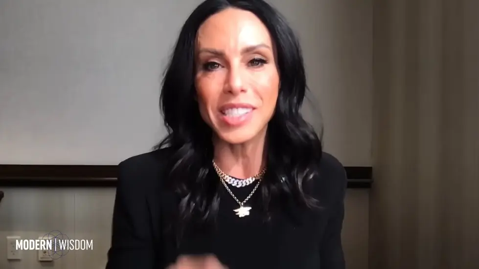 Build More Muscle & Supercharge Your Longevity - Dr Gabrielle Lyon | Modern Wisdom 696 021