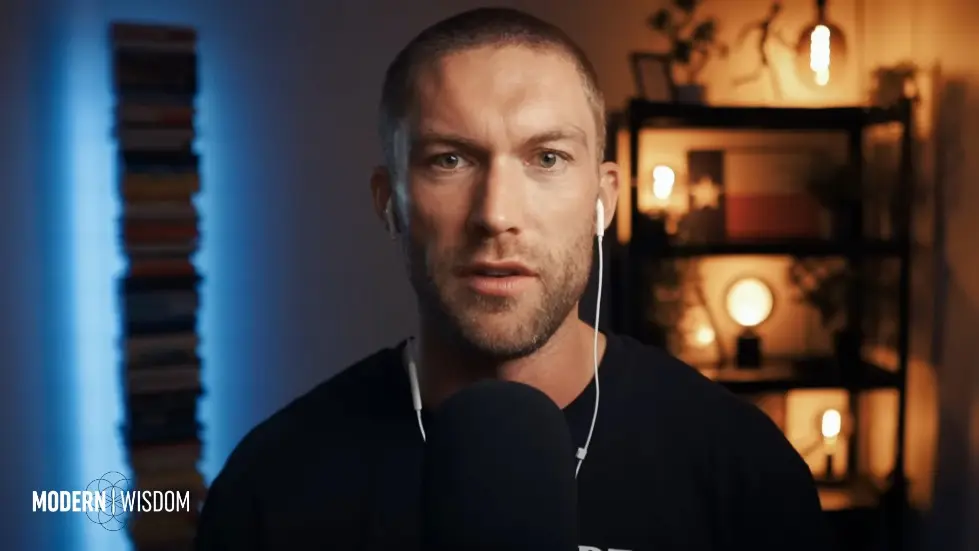 Build More Muscle & Supercharge Your Longevity - Dr Gabrielle Lyon | Modern Wisdom 696 023