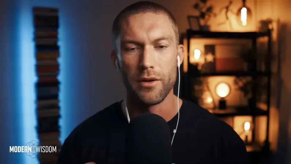 Build More Muscle & Supercharge Your Longevity - Dr Gabrielle Lyon | Modern Wisdom 696 026