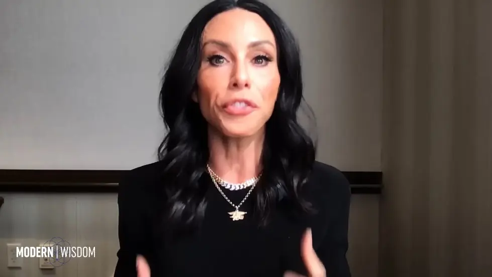 Build More Muscle & Supercharge Your Longevity - Dr Gabrielle Lyon | Modern Wisdom 696 028