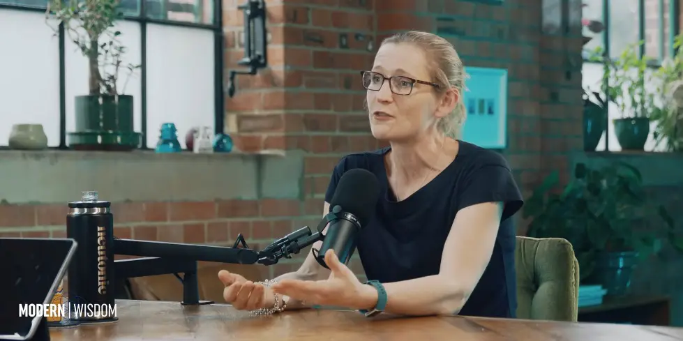 Why You Shouldn’t Share Your Private Life Online - Mary Harrington (4K) 001