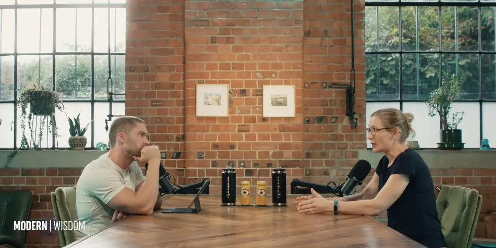 Why You Shouldn’t Share Your Private Life Online - Mary Harrington (4K) 008