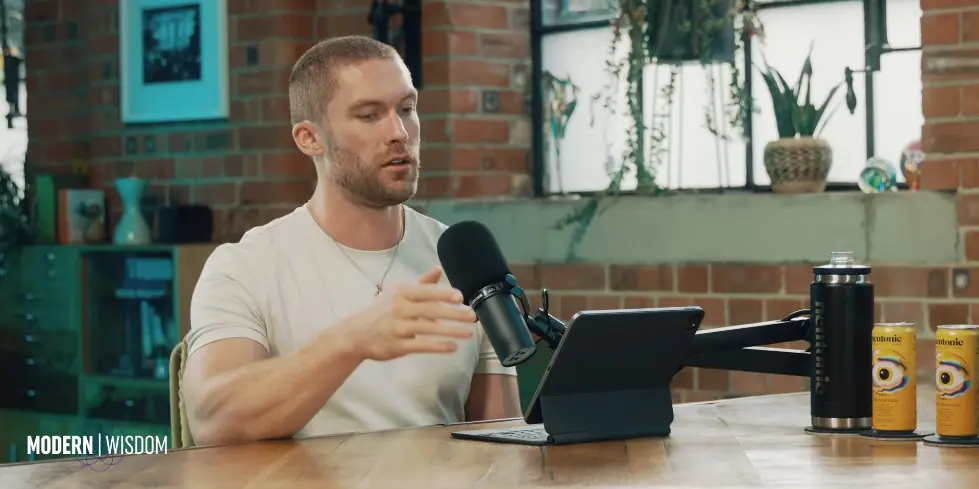 Why You Shouldn’t Share Your Private Life Online - Mary Harrington (4K) 011