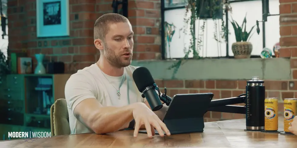 Why You Shouldn’t Share Your Private Life Online - Mary Harrington (4K) 012