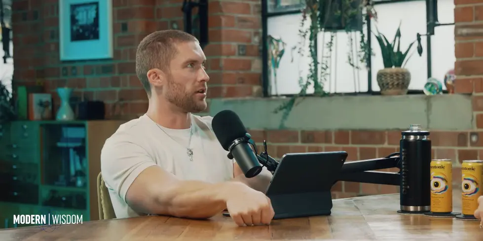 Why You Shouldn’t Share Your Private Life Online - Mary Harrington (4K) 016