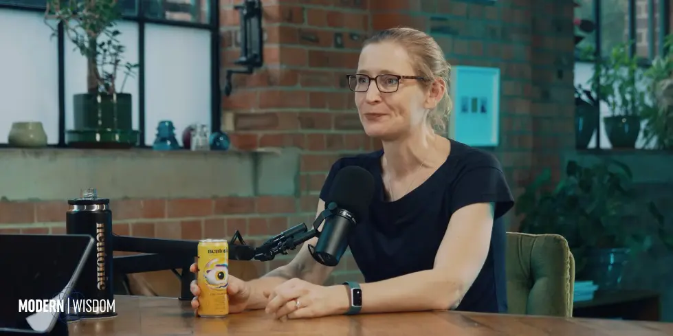 Why You Shouldn’t Share Your Private Life Online - Mary Harrington (4K) 022