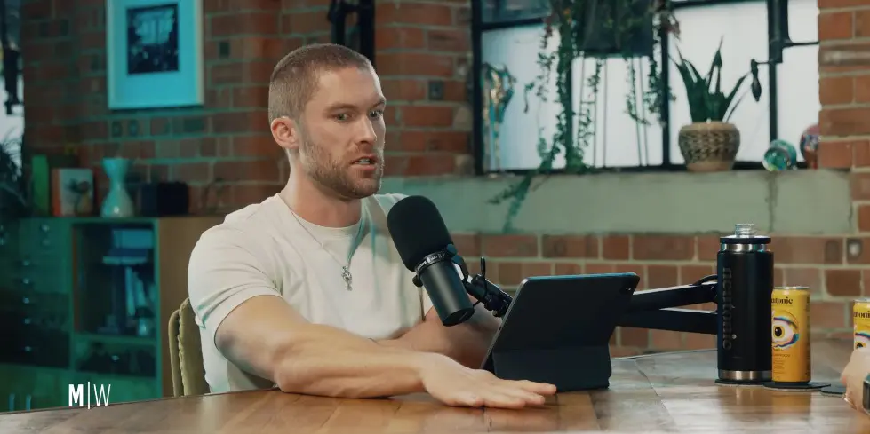 Why You Shouldn’t Share Your Private Life Online - Mary Harrington (4K) 030