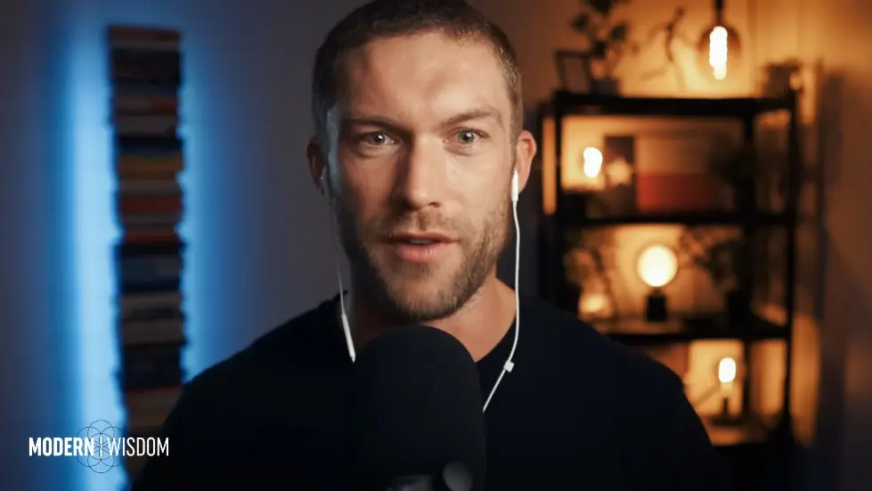 Bingeing, Escapism & Modern Addictions - Michael Easter | Modern Wisdom 690 001