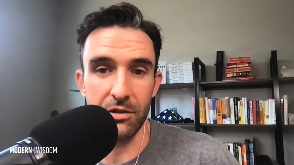 Bingeing, Escapism & Modern Addictions - Michael Easter | Modern Wisdom 690 002