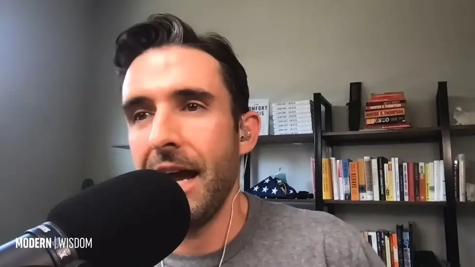 Bingeing, Escapism & Modern Addictions - Michael Easter | Modern Wisdom 690 005