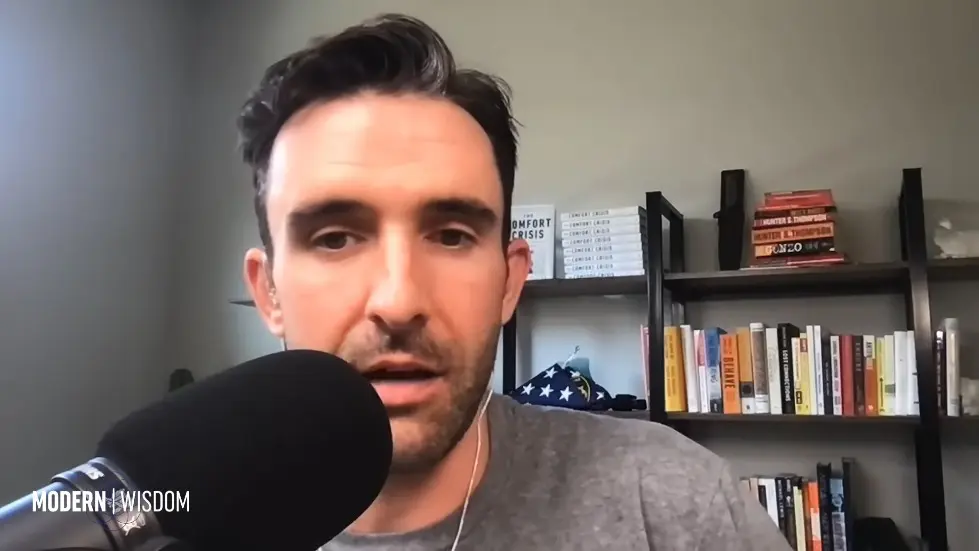 Bingeing, Escapism & Modern Addictions - Michael Easter | Modern Wisdom 690 006