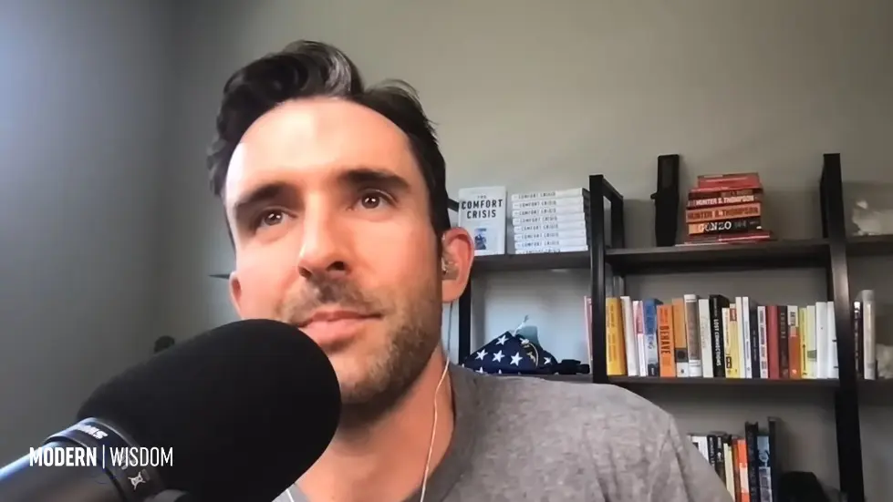 Bingeing, Escapism & Modern Addictions - Michael Easter | Modern Wisdom 690 011