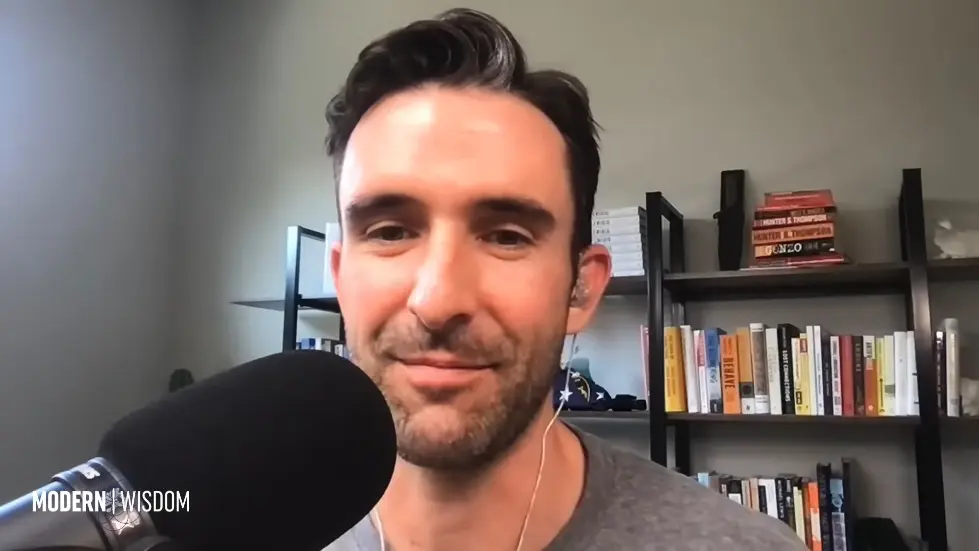 Bingeing, Escapism & Modern Addictions - Michael Easter | Modern Wisdom 690 014