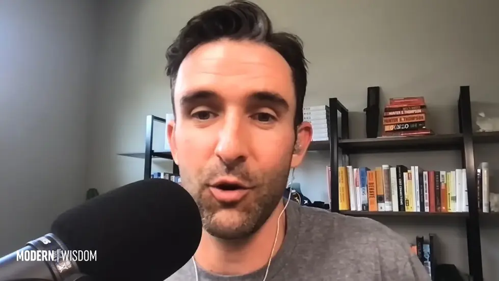 Bingeing, Escapism & Modern Addictions - Michael Easter | Modern Wisdom 690 015