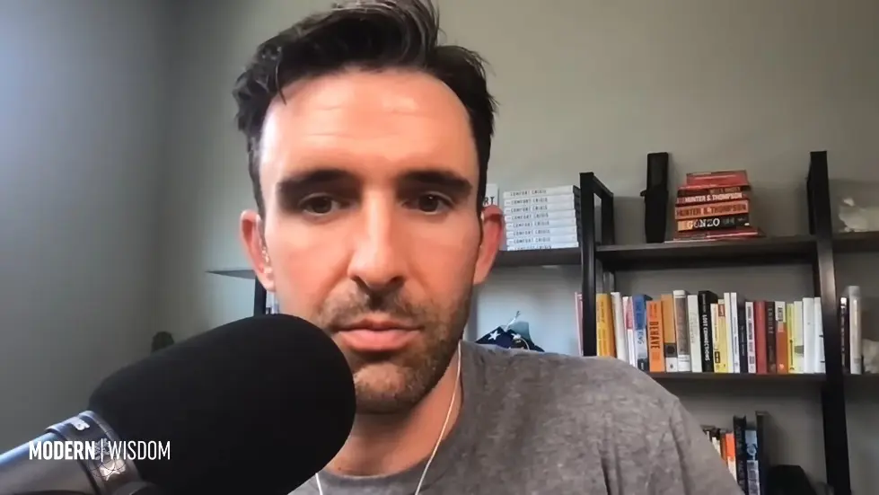 Bingeing, Escapism & Modern Addictions - Michael Easter | Modern Wisdom 690 019