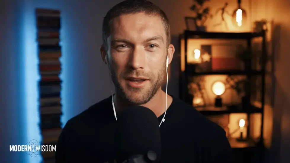 Bingeing, Escapism & Modern Addictions - Michael Easter | Modern Wisdom 690 020