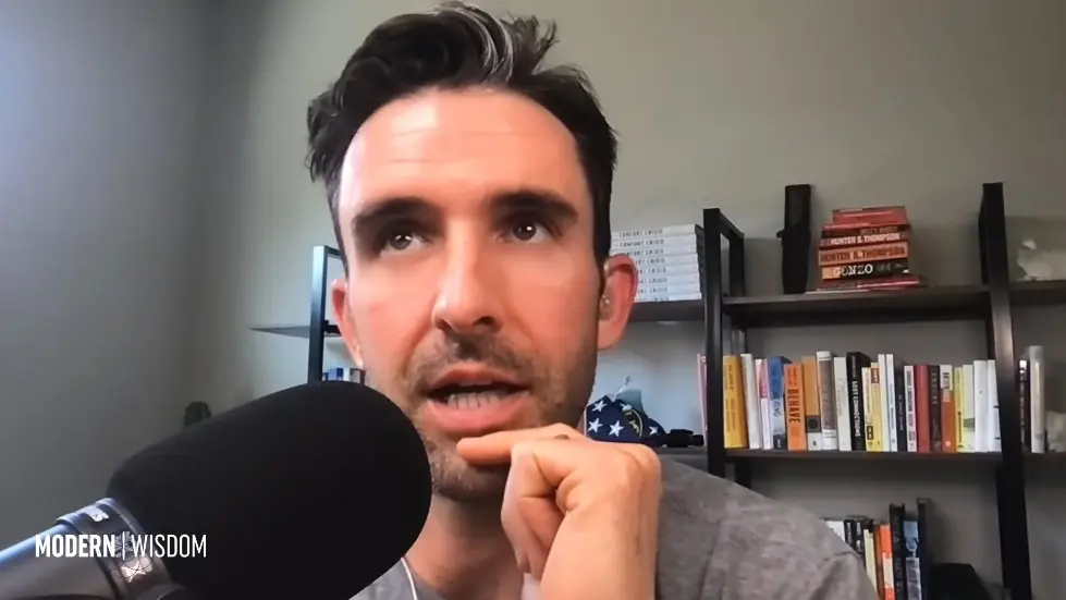 Bingeing, Escapism & Modern Addictions - Michael Easter | Modern Wisdom 690 022