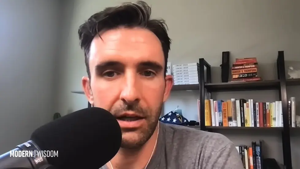 Bingeing, Escapism & Modern Addictions - Michael Easter | Modern Wisdom 690 026