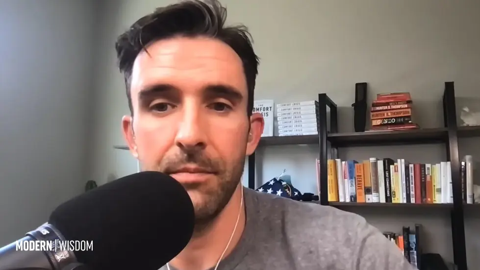 Bingeing, Escapism & Modern Addictions - Michael Easter | Modern Wisdom 690 027