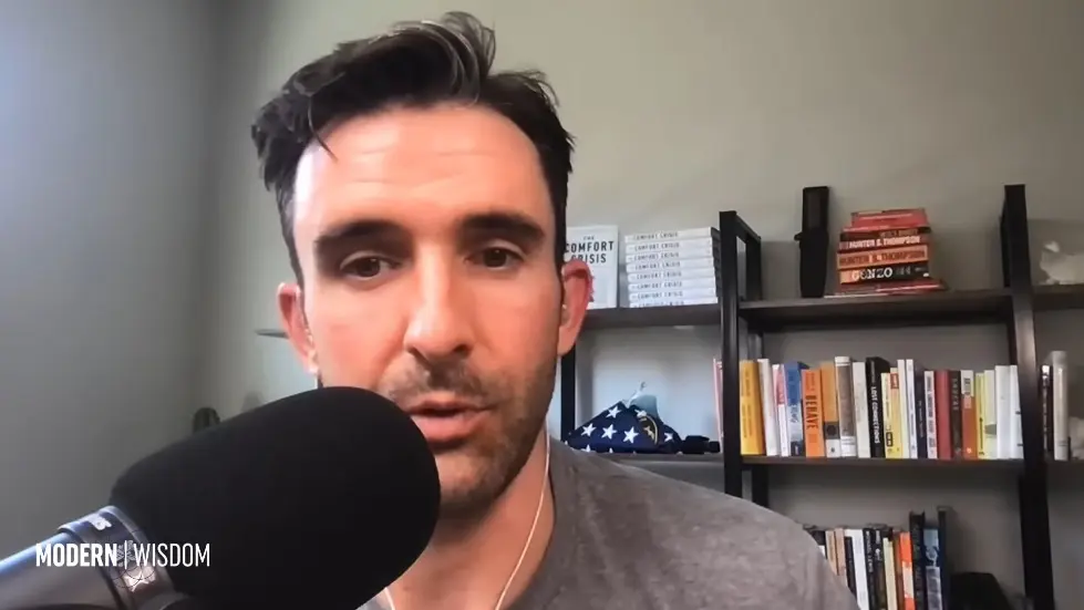 Bingeing, Escapism & Modern Addictions - Michael Easter | Modern Wisdom 690 028