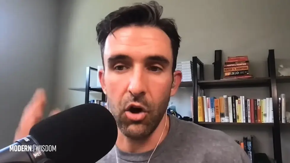 Bingeing, Escapism & Modern Addictions - Michael Easter | Modern Wisdom 690 030